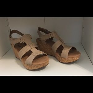 CLARKS soft collection wedge!